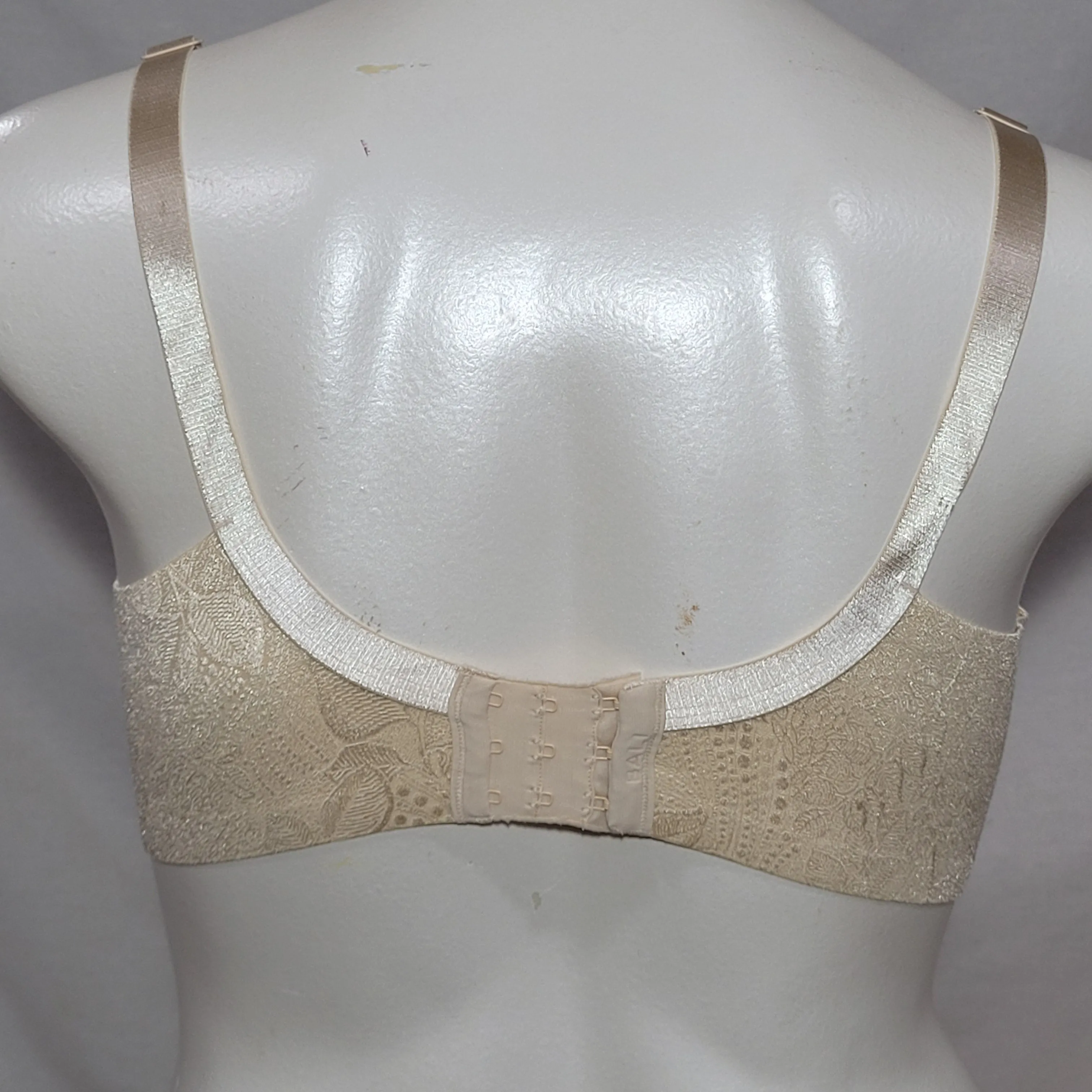 Bali 3235 Concealers Back Smoothing Underwire Bra 38DD Nude DISCONTINUED