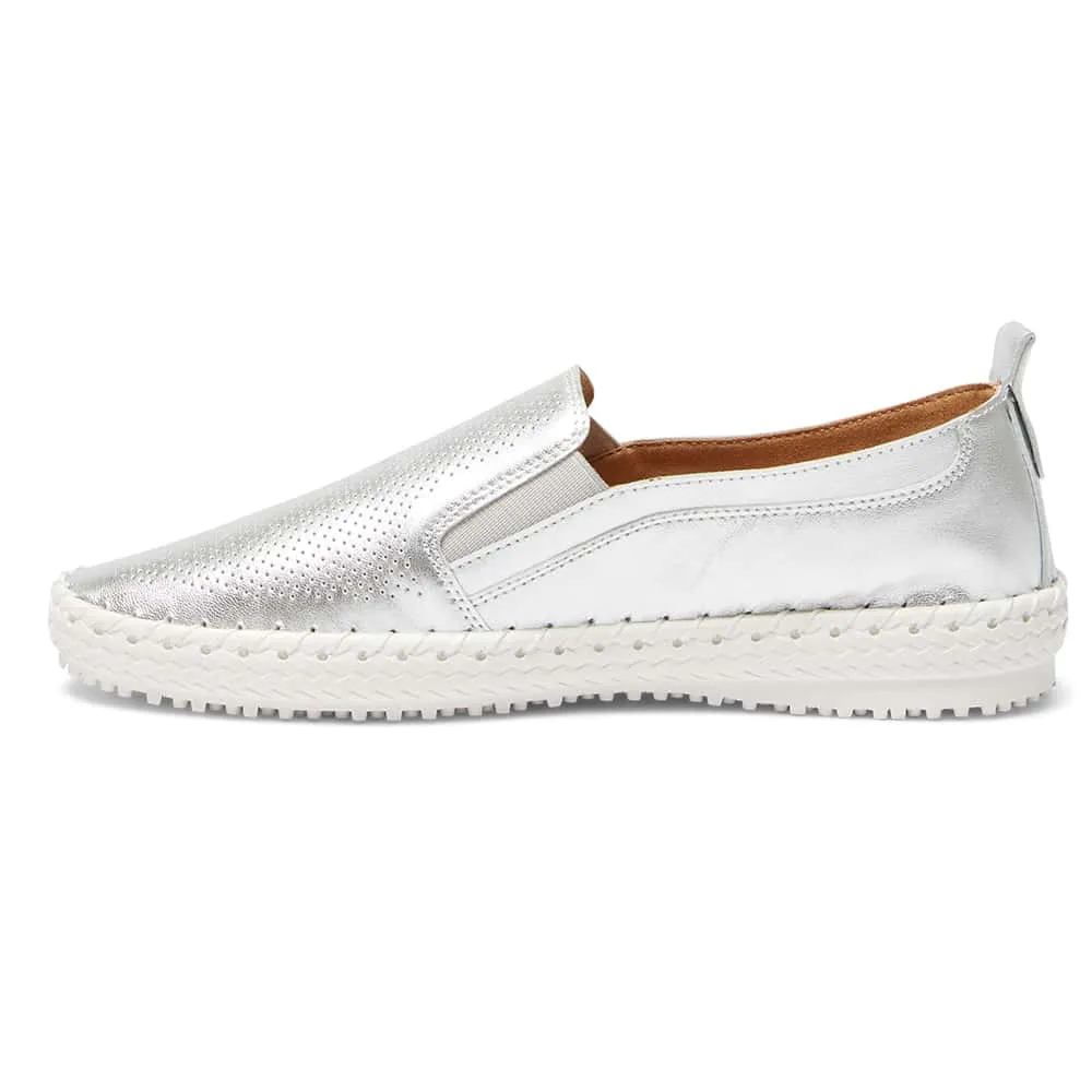 Riva Sneaker in Silver Leather